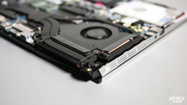 F117|机械师【战空】F117-X评测:有颜有料又能打的游戏本