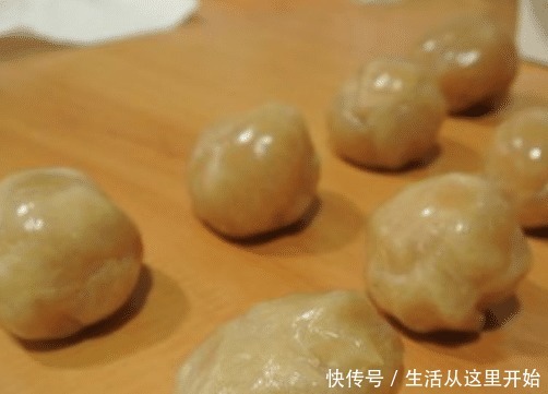 香甜可口|不用烤箱也能做月饼,做法简单,香甜可口,以后都不用买月饼了!