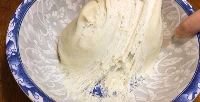 油条|如果你家里有面粉,你必须试试很容易让它变得柔软和甜美比油条还好吃