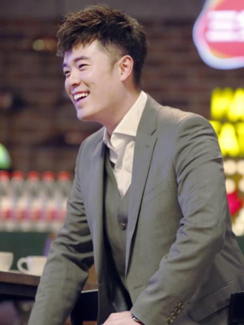  熬夜|陈赫首款电竞综艺来袭，看到嘉宾阵后，网友:熬夜也得追!