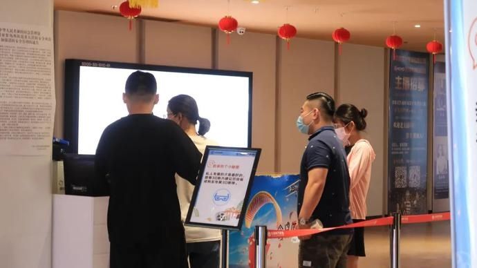  艰难|特别策划·图说 | 电影院艰难重启的背后