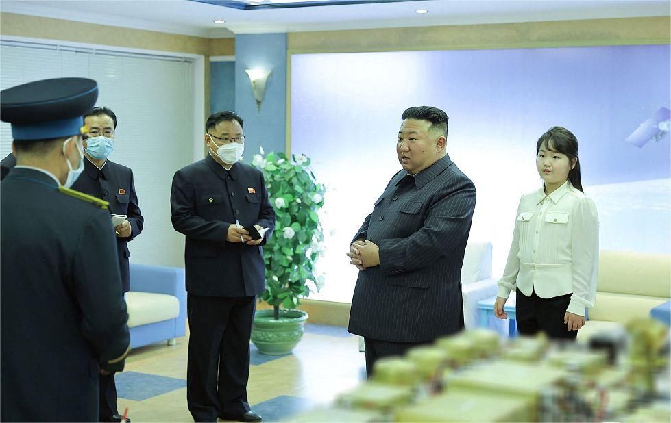 金正恩视察朝鲜国家宇宙开发局，韩国猜测朝鲜要发侦察卫星