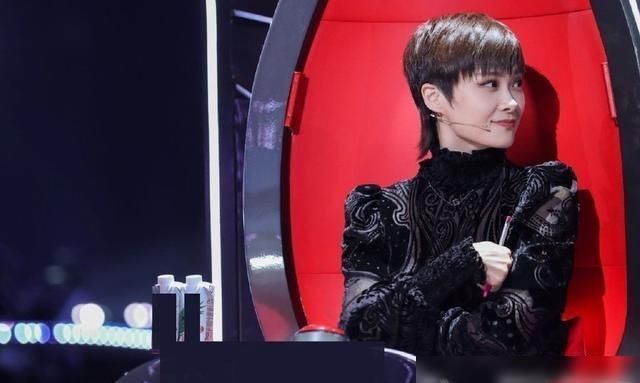  爆炸|王缺少王，这位《好声音》女演员爆炸了“杠上李荣浩”并抓住了C