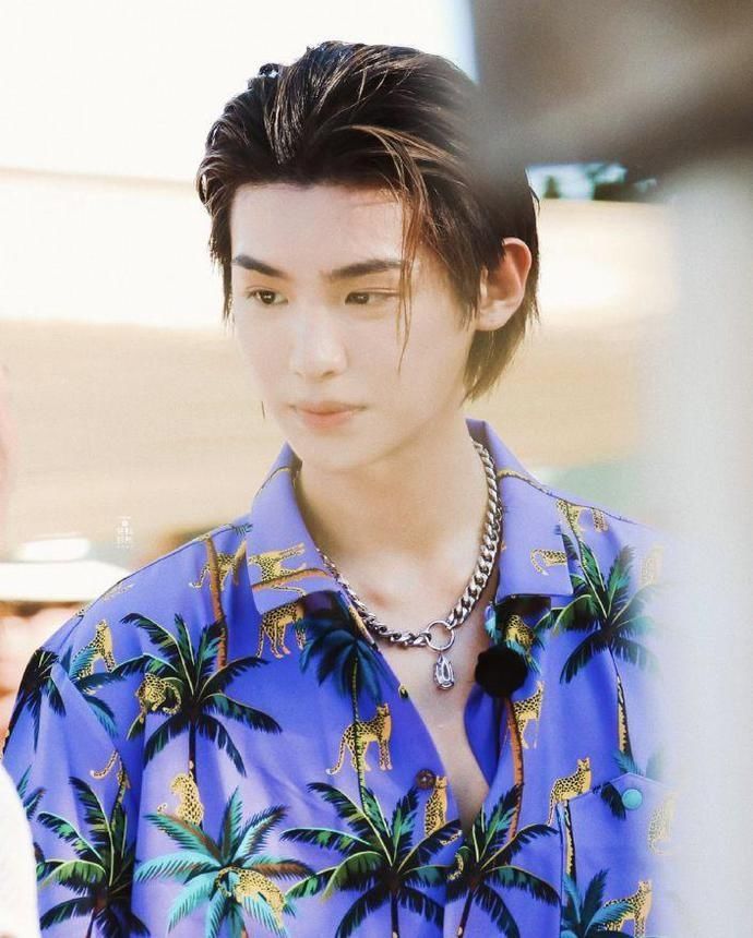  拍戏|《快乐大本营》新手主持已定黄明昊，将走王一博路线先主持再拍戏