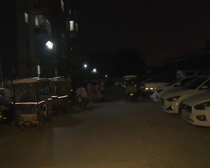  小区物业|夜访：你家小区的消防通道被堵了吗？