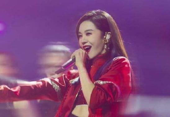  万茜|《乘风破浪的姐姐》观众喜爱排名，及颜值姐姐排行榜！