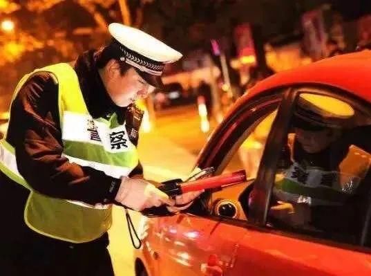  交通事故|给汽车上“酒精锁”，能解决酒驾问题吗？