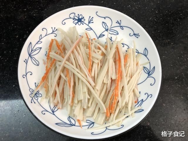 孩子|鸡蛋孩子最爱这样吃,简单炒一炒,味道香营养高,上桌吃不停嘴