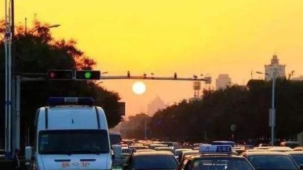  提醒|明明闯了“红灯”，为何迟迟没收到违章提醒信息？看完你就明白了