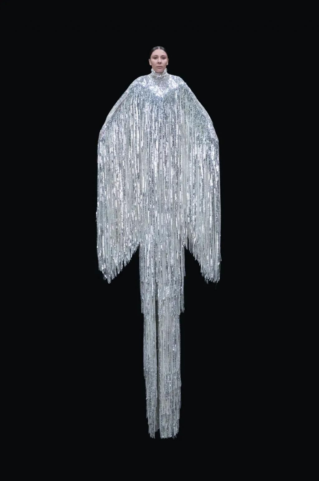  高级|Valentino2020秋冬高级定制，一次人与数码技术的对话