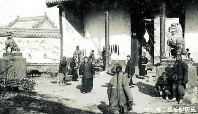 穷人|罕见清末老照片侧躺招客的青楼女子，衣不蔽体的穷人百姓