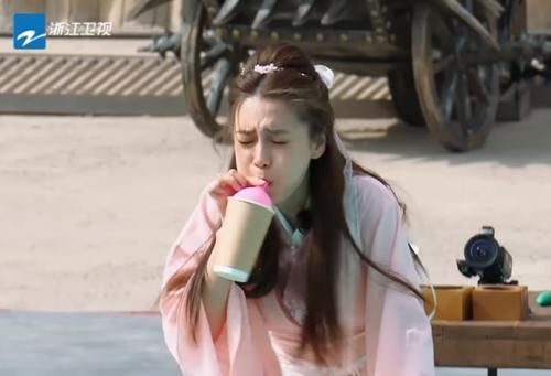  规则|跑男迎来“不守规则”嘉宾，成员公然放水，网友：心疼baby