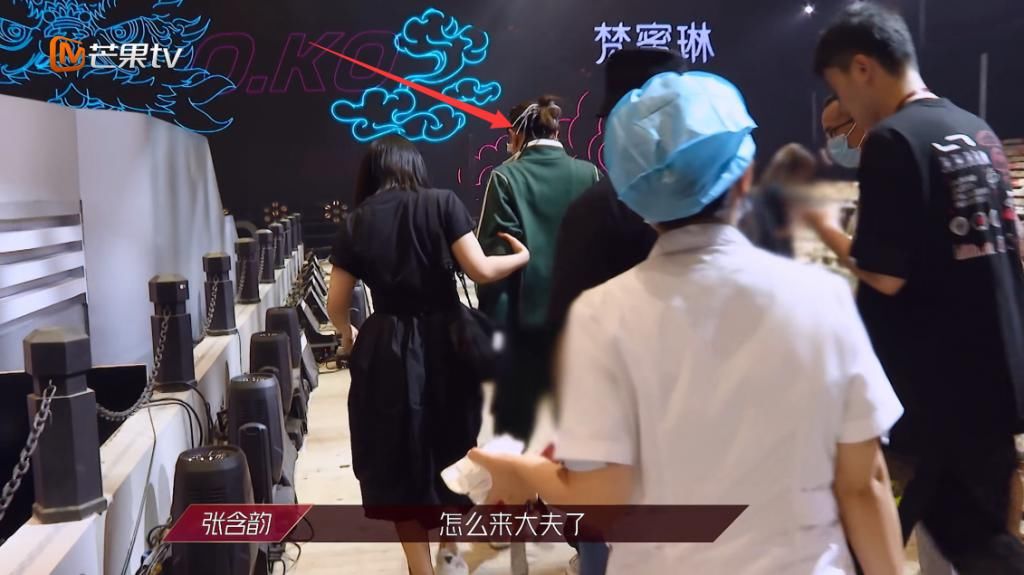  淘汰|《浪姐》“四公”再出意外，白冰爆哭郑希怡受伤缺席，比赛好残酷