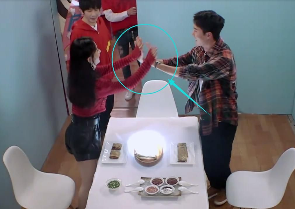  神仙|神仙姐弟同框！赵丽颖做客《天天向上》，王一博举动体现两人关系