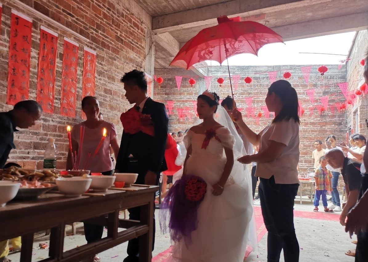 说到参加|现如今在农村参加酒席出10块钱礼，拿得出手吗？对此你怎么看？