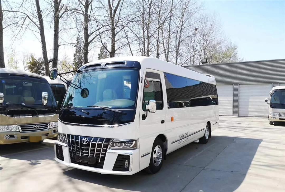  荣威iM8的前脸|埃尔法是买不起了，埃尔法的便宜兄弟了解一下？