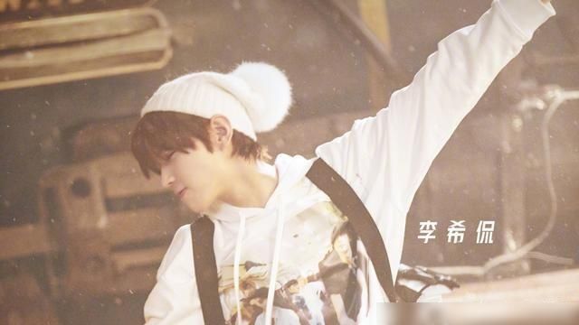  郭敬明|是敬业的郭敬明，为了《少年之名》，把导演作家的认证“抛弃”了