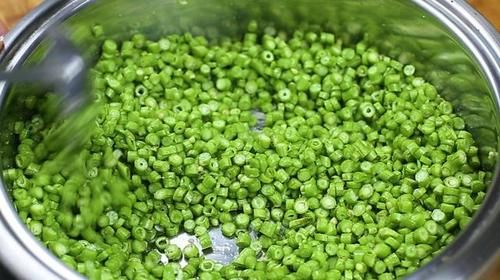 教你做|厨师长教你做酸豆角,3天就能酸,酸脆爽口,做法不能再简单了