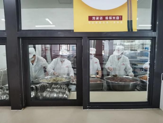 蔬菜|特色“餐前题”、节约报告、蔬菜头饰……普陀这些学校节约粮食有一套 ！