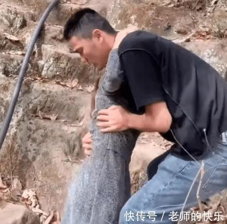  女生|“和女生约会记得去爬山，道越难走越好，因为.....”哈哈满满的套路啊