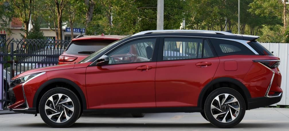  常规|风神奕炫GS外观表现不错，车内空间较为常规，动力适合代步