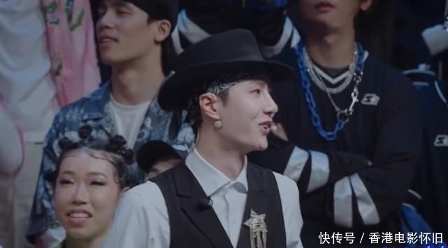  击掌|王一博战队获胜时，谁注意第一个跟他击掌的人？粉丝：意料之外