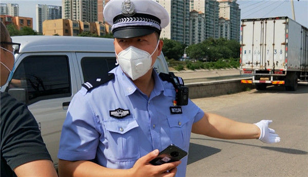  民警|事故组民警老胡的“小时+N”