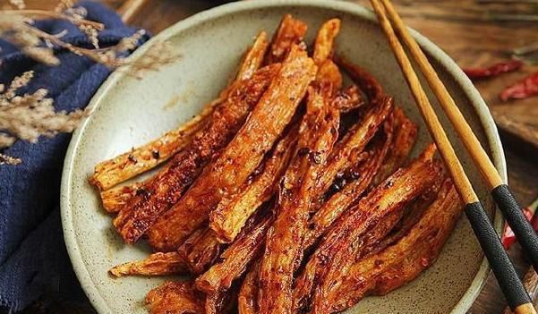  担心|担心辣条不干净？今天咱自己做干净放心的辣条，隔壁小孩都馋哭了