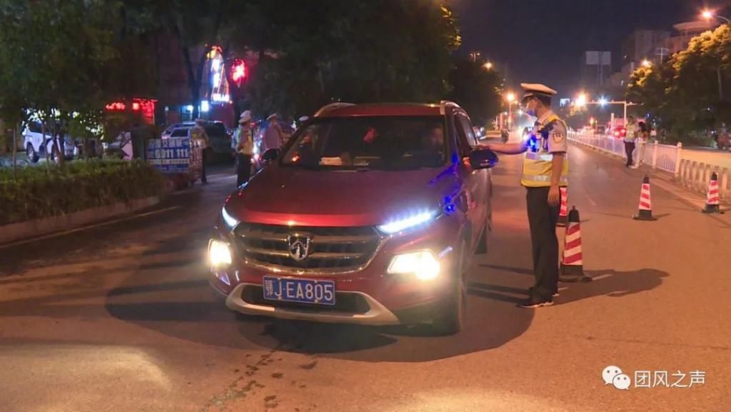 交警|平安团风|交警常态化夜查 守护您平安出行！