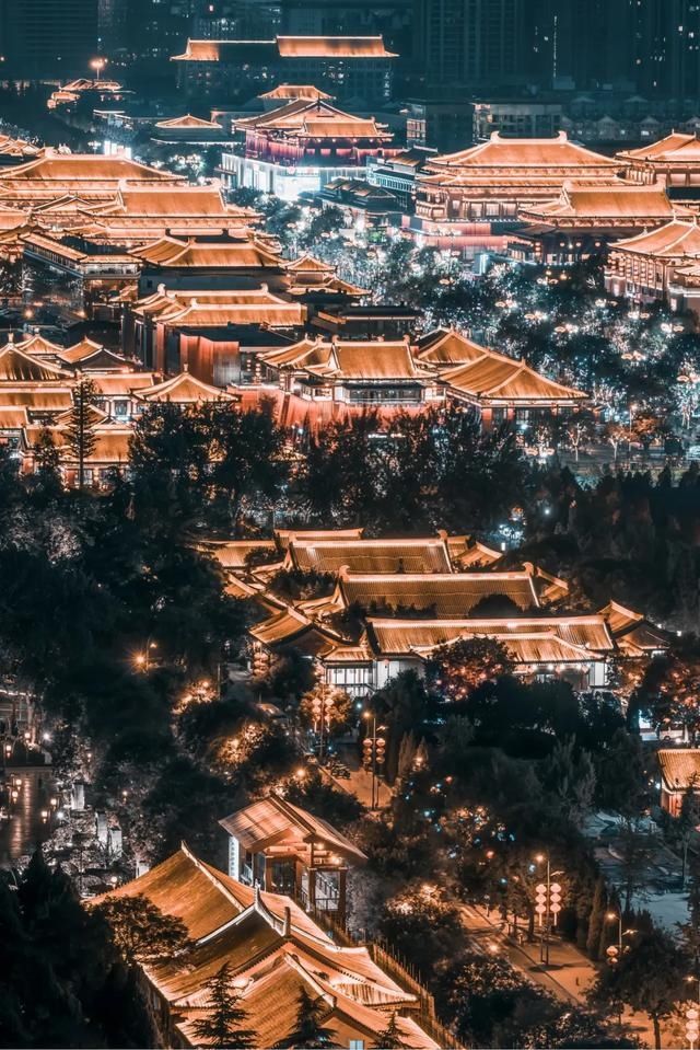  星球|一夜爆红上榜孤独星球！这个古城美食不输成都，景区免费高铁直达