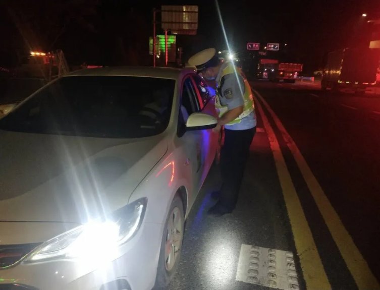 聊城|保安全、保畅通，聊城高速交警在行动