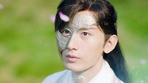 走红|凭借《琉璃》走红的成毅,这个“八月男友”和想象中的不太一样