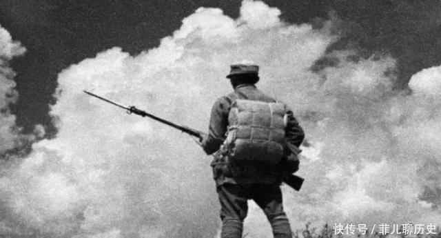 他用命换来一等功,却意外与部队失联,24