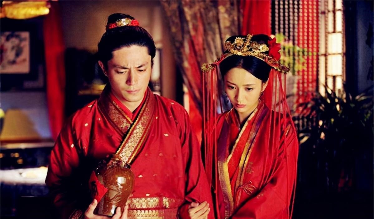 颠倒黑白|明朝奇案两名无赖见男童貌美，尾随对其母行不轨，反而颠倒黑白