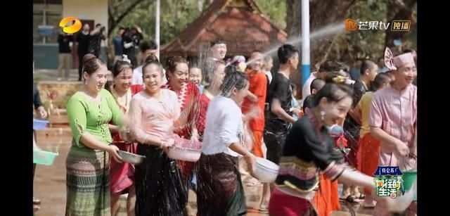 生活|任嘉伦对谭松韵就是不一样,《向往的生活》偷偷发糖戳到我了