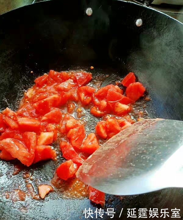 湿气|这汤喝到出伏,隔天喝一碗,湿气消失了,比鸡汤鲜,精气神倍儿棒