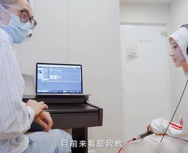  少女|硬糖少女测评：刘些宁噘嘴抗拒，王艺瑾装听不懂，张艺凡杠上老师