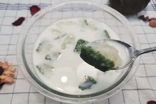  做成|把黄瓜做成甜品，解腻清爽Q弹可口，不仅热量低，还能助消化