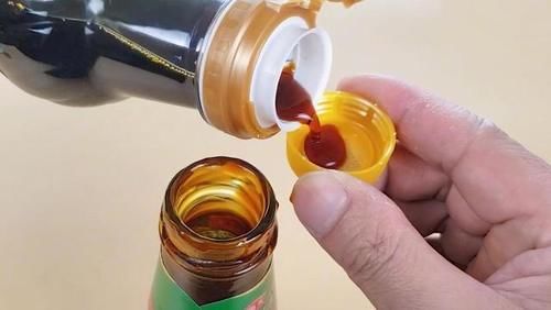 蚝油|蚝油的瓶子不合理,设计为什不改进?原来厂家有意为之,真是奸商