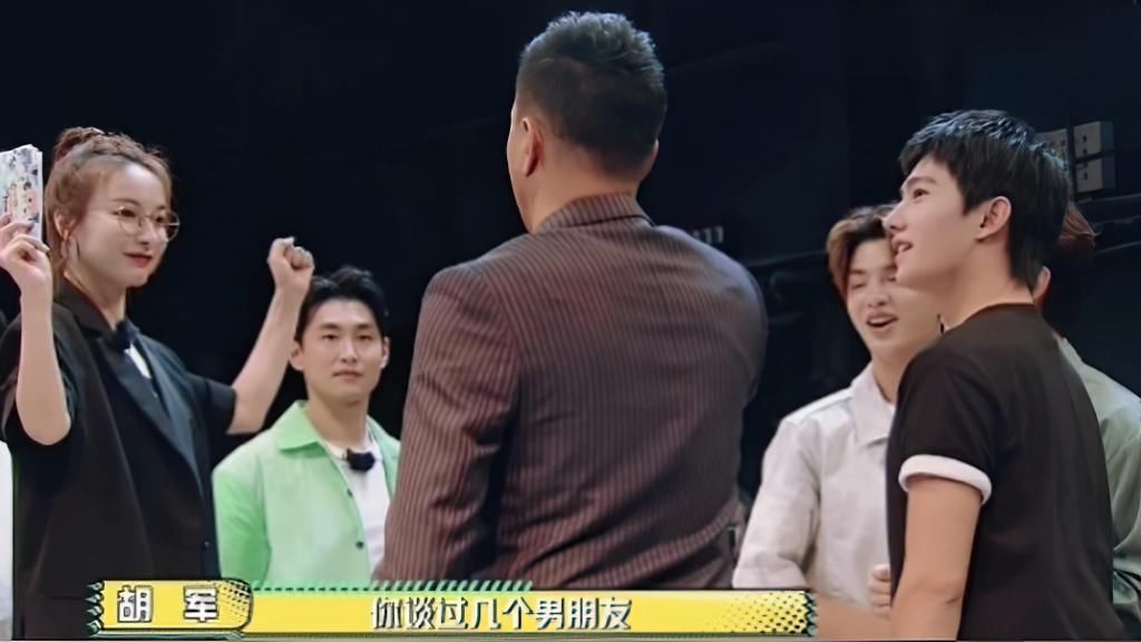 胡军|《元气满满的哥哥》首播,胡军一句话让吴昕认怂,节目看点颇多