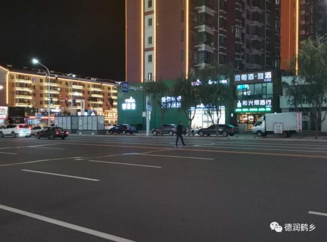 白城|【不文明行为曝光台】行人闯红灯、横穿马路，曝光不文明，白城这一批人上镜了！