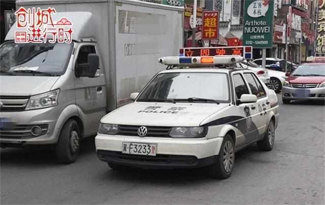 抓拍|创城进行时｜开车怎样不违停，看看交警怎么说！