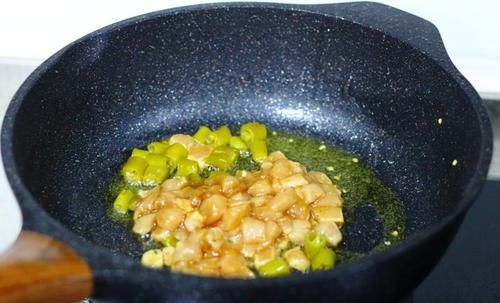 玉米淀粉|3分钟就出锅的快手小炒,做法原来这么简单,吃着爽口又不油腻