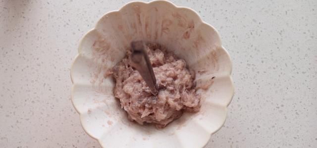  鲜味|鲜味十足的紫菜虾滑汤，适合各种人群，补钙有营养，好吃还不长胖