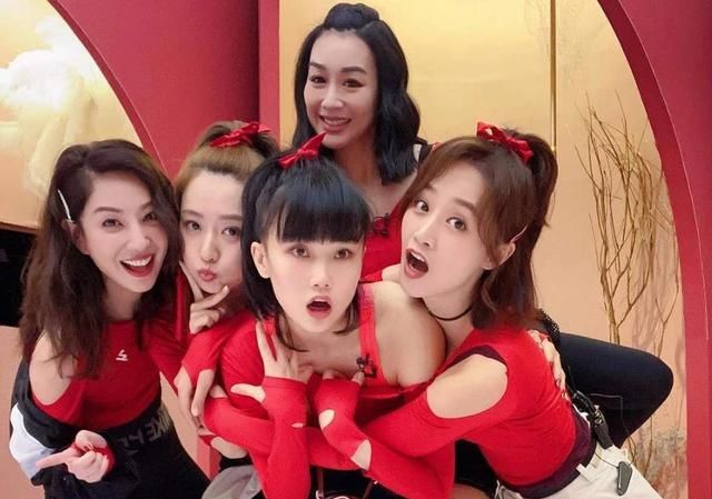  和蓝盈莹|浪姐，四公再出意外，而蓝莹莹的要强也确实过于伤人，白冰爆哭郑希怡受伤缺席