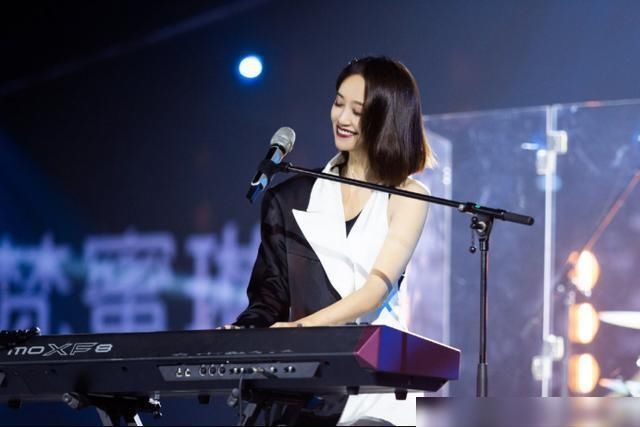  乘风破浪|《乘风破浪的姐姐》：实力派却错失成团位，观众坐不住了