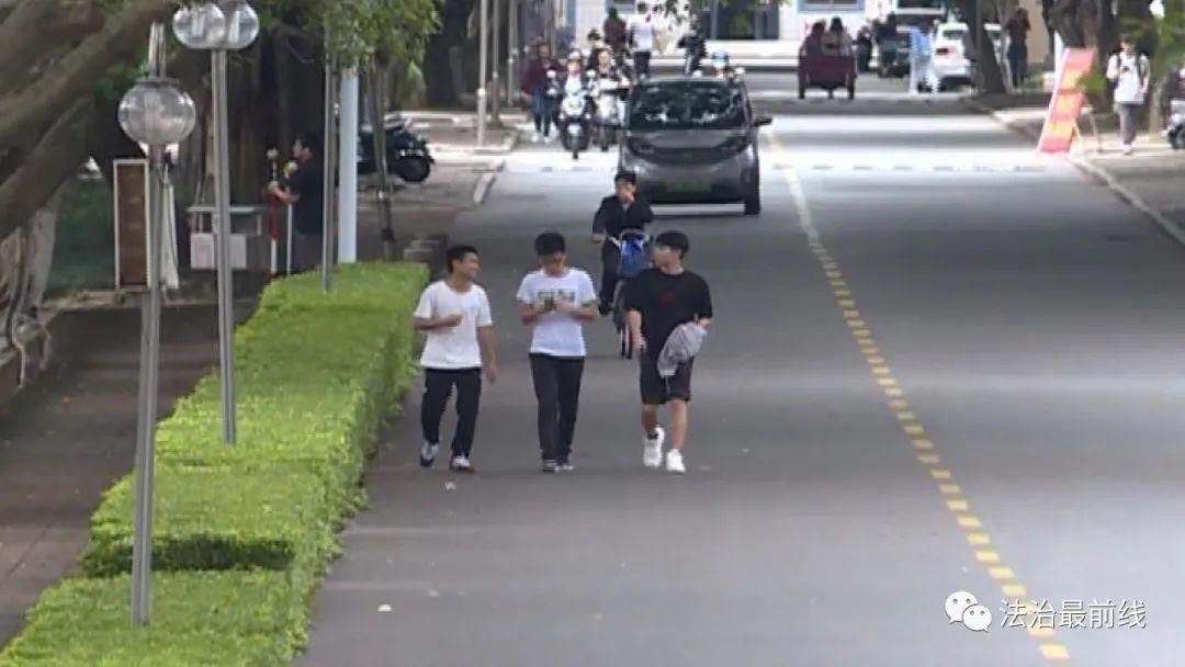 屏幕|女孩网恋“事业男”，隔着屏幕就被骗上万元！(图)