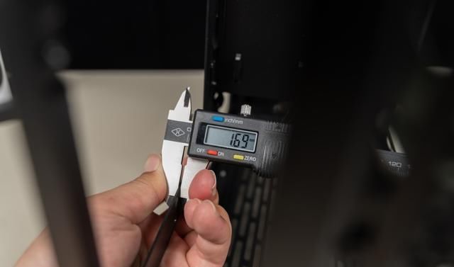  酷冷|设计精致，用料厚道、酷冷至尊NR200(魔方200)迷你机箱 评测