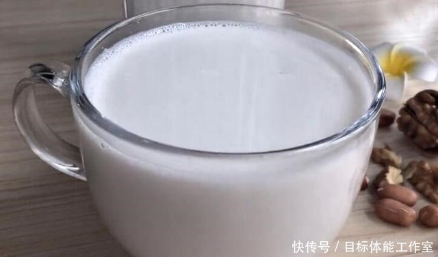 靠边站|自从学会了做它,牛奶豆浆靠边站,香甜浓稠又营养,全家都爱喝