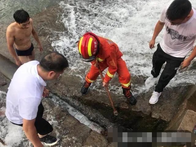  噩耗|噩耗不断!13岁女孩游泳被吸入排水管身亡,5少年野泳3人溺水身亡